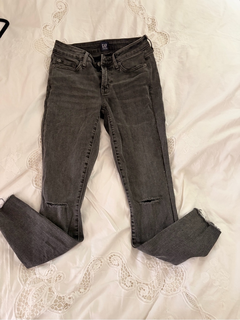 GAP Women's Slim Distressed Skinny Jeans — Charcoal